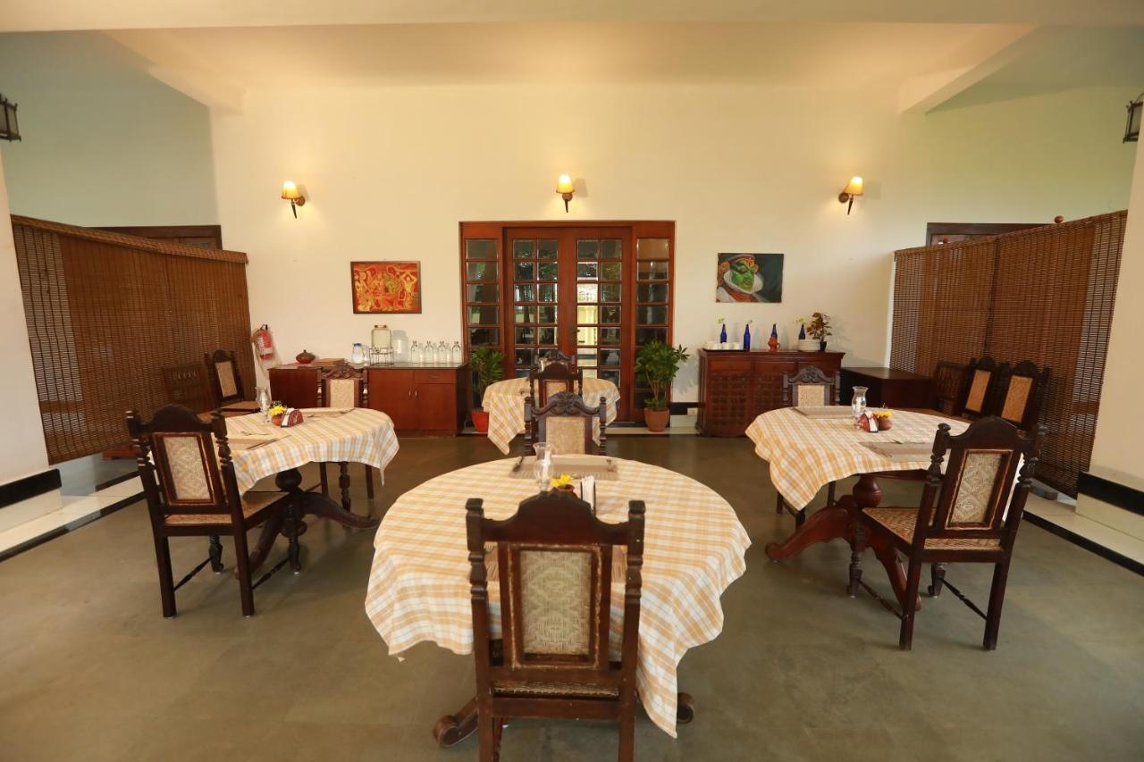 Amritara The Poovath Beachfront Heritage, Fort Kochi Exterior photo